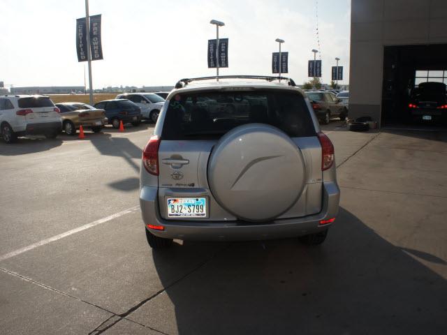 Toyota RAV4 2007 photo 5