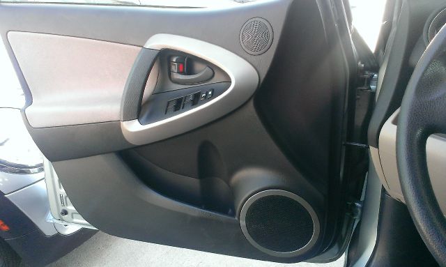 Toyota RAV4 2007 photo 10