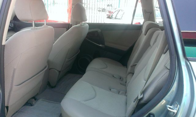 Toyota RAV4 2007 photo 13