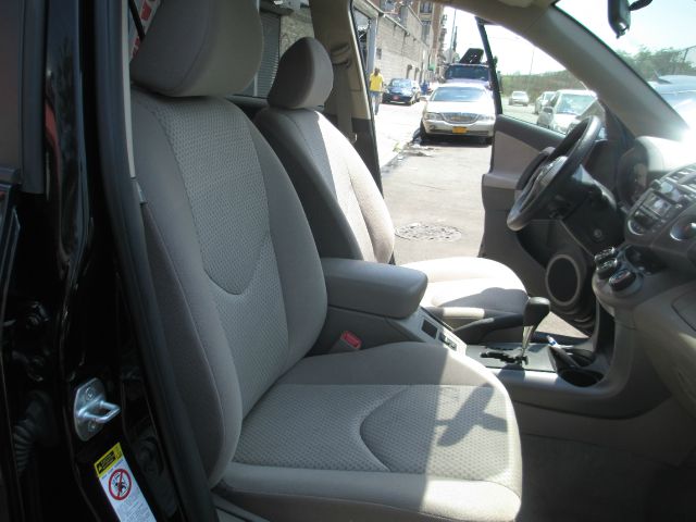 Toyota RAV4 2008 photo 14