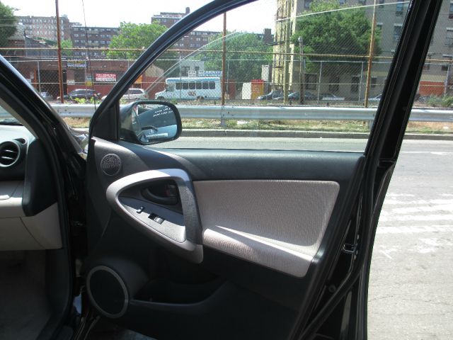 Toyota RAV4 2008 photo 15