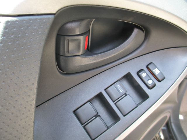 Toyota RAV4 2008 photo 18