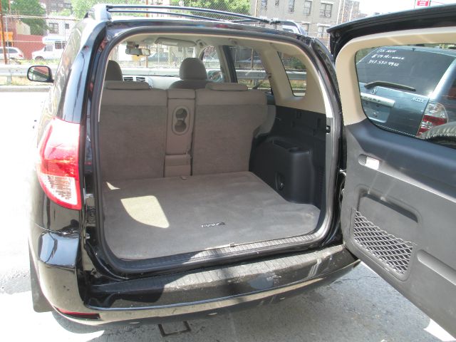 Toyota RAV4 2008 photo 21