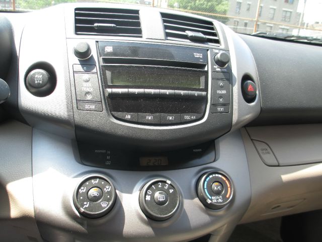 Toyota RAV4 2008 photo 4