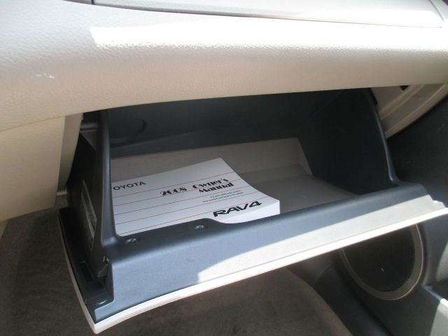 Toyota RAV4 2008 photo 8