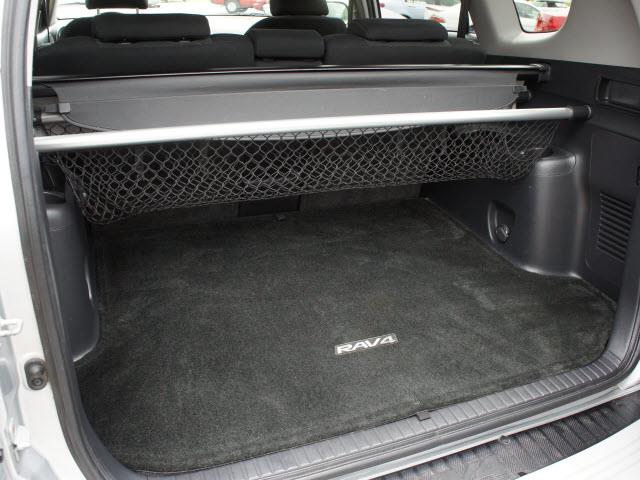 Toyota RAV4 2008 photo 2