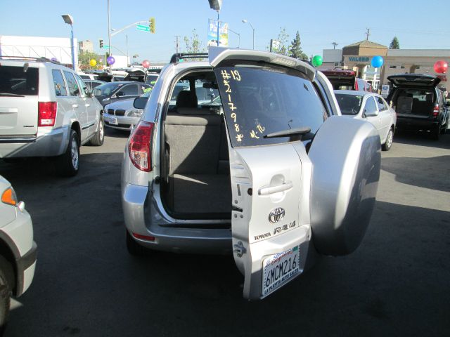 Toyota RAV4 2008 photo 2