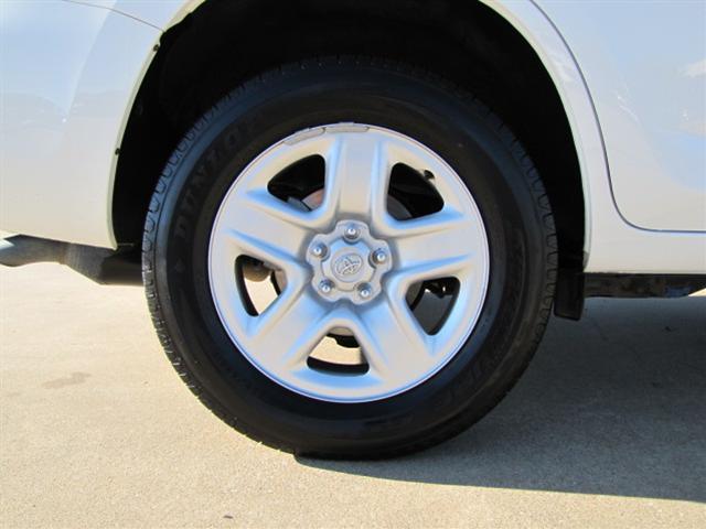 Toyota RAV4 2008 photo 4