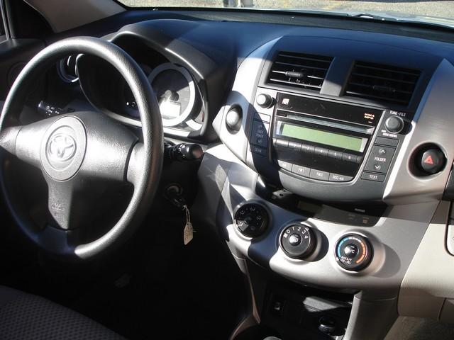 Toyota RAV4 2008 photo 3