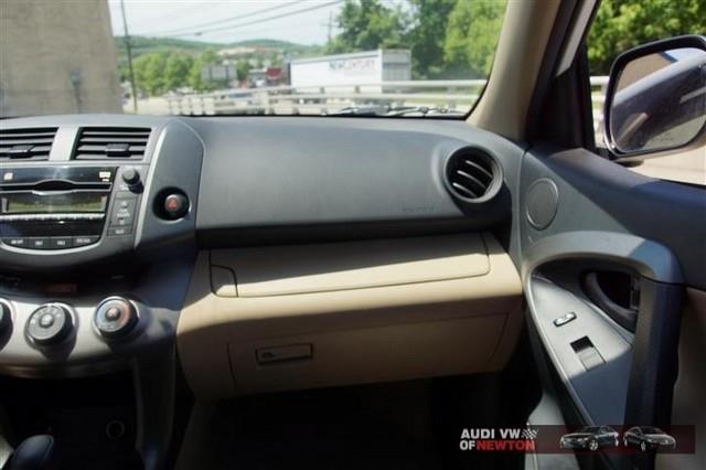Toyota RAV4 2009 photo 15