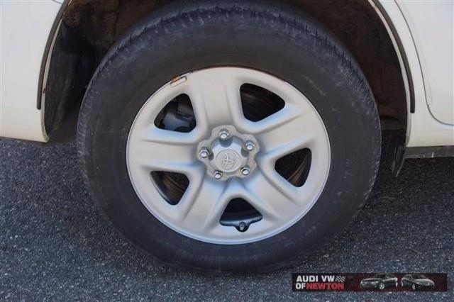 Toyota RAV4 2009 photo 16
