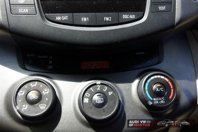 Toyota RAV4 2009 photo 19