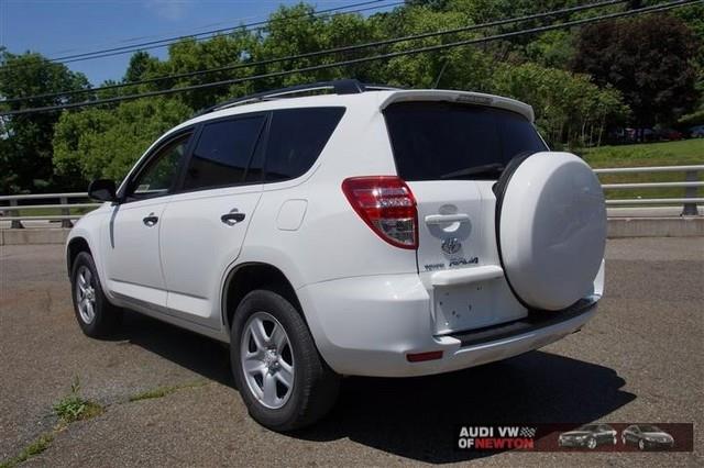 Toyota RAV4 2009 photo 25