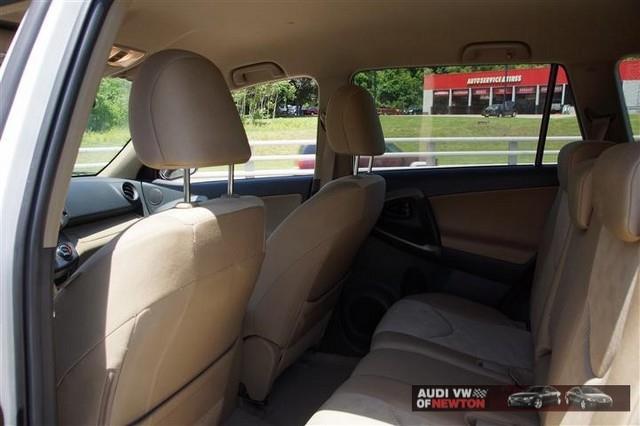Toyota RAV4 2009 photo 4