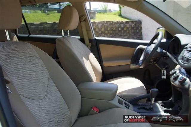 Toyota RAV4 2009 photo 41