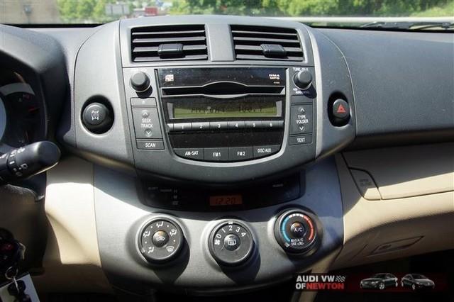 Toyota RAV4 2009 photo 43