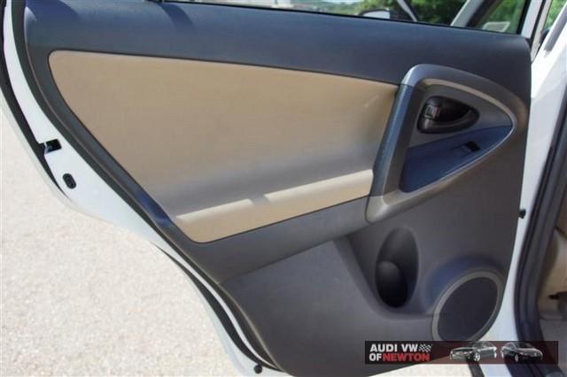 Toyota RAV4 2009 photo 60