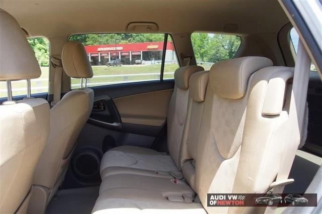 Toyota RAV4 2009 photo 7