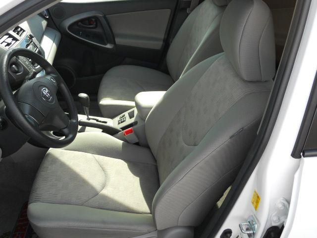 Toyota RAV4 2010 photo 5
