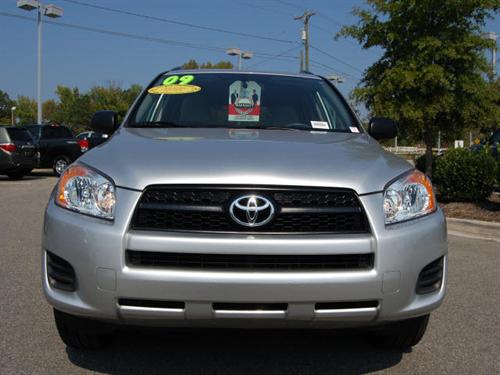 Toyota RAV4 2010 photo 2