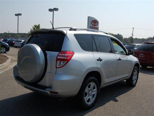 Toyota RAV4 2010 photo 4