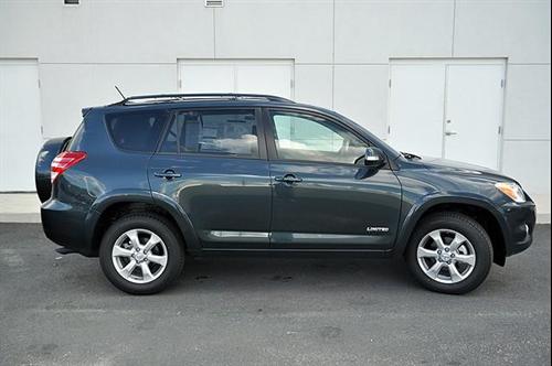 Toyota RAV4 2010 photo 3