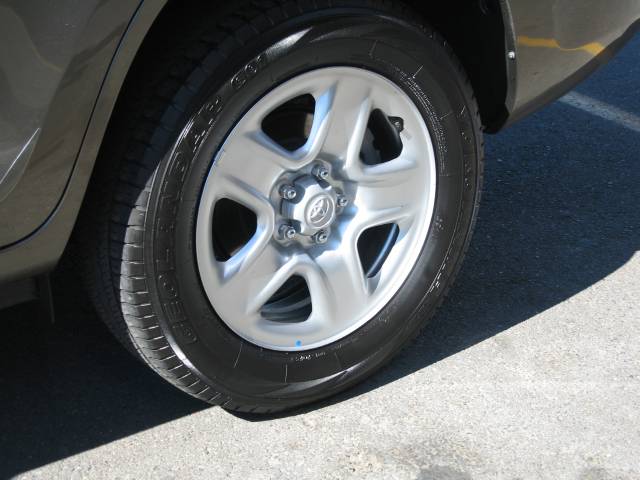 Toyota RAV4 2010 photo 5