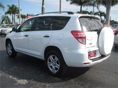 Toyota RAV4 2010 photo 4
