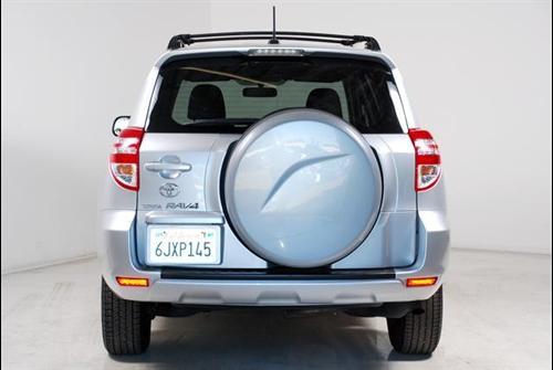 Toyota RAV4 2010 photo 5