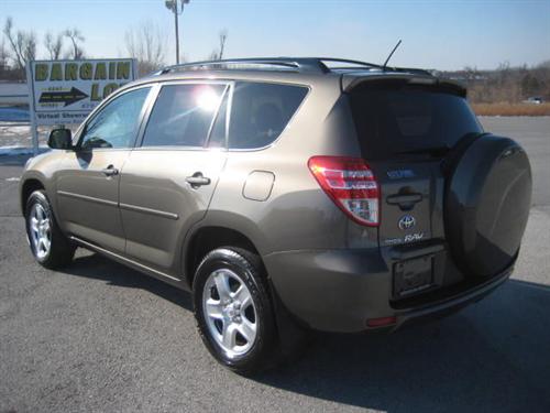 Toyota RAV4 2010 photo 2