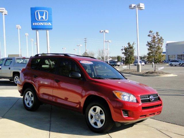 Toyota RAV4 2010 photo 2