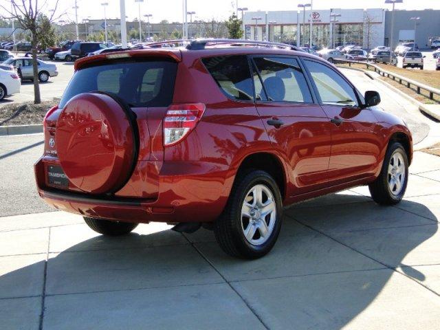 Toyota RAV4 2010 photo 4