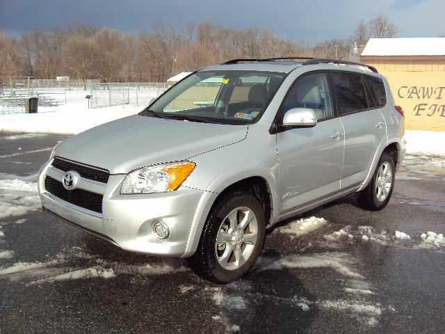 Toyota RAV4 SLT 25 Sport Utility