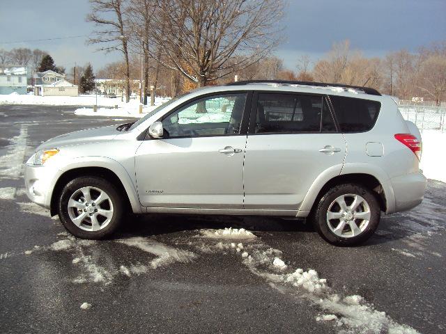 Toyota RAV4 2010 photo 4