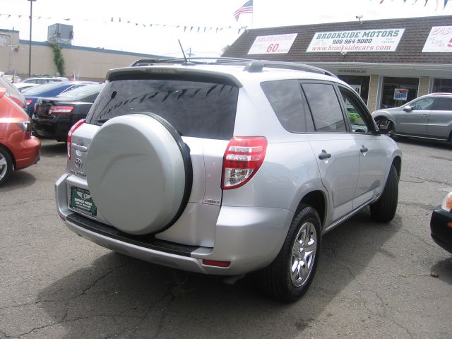 Toyota RAV4 ES LX SUV