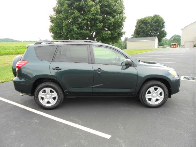 Toyota RAV4 2010 photo 2