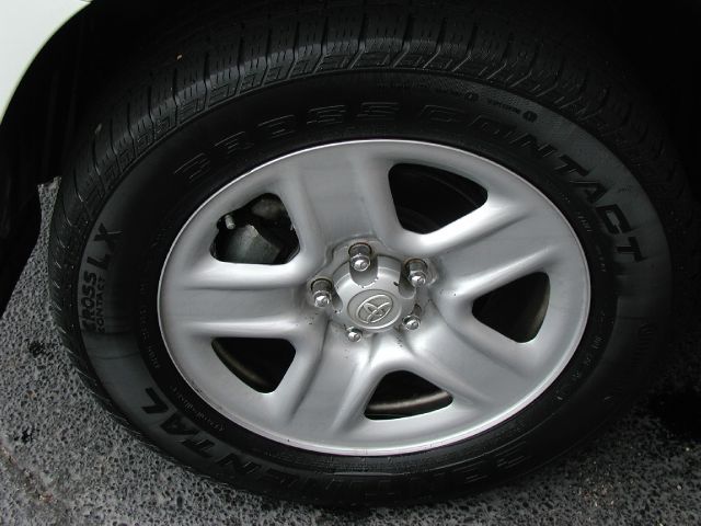 Toyota RAV4 2010 photo 4