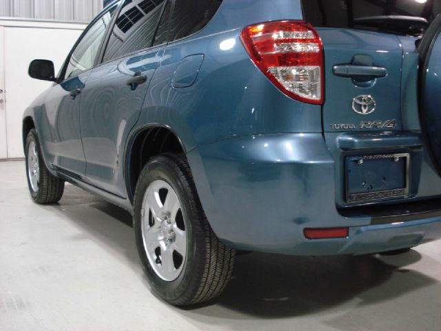 Toyota RAV4 2010 photo 1