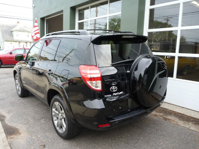 Toyota RAV4 2010 photo 12