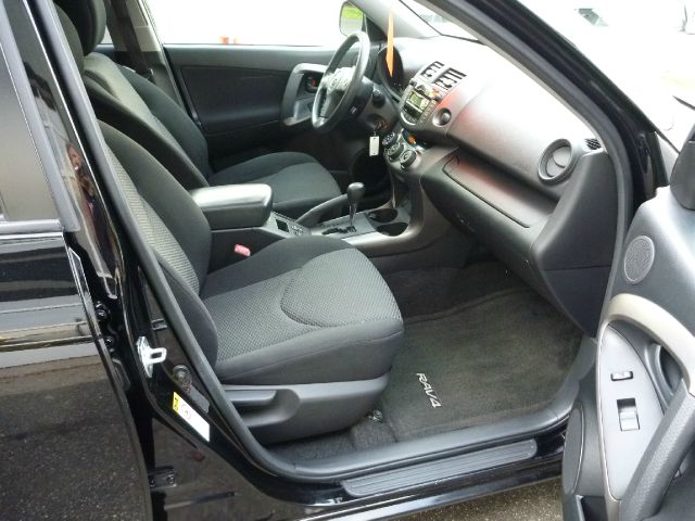 Toyota RAV4 2010 photo 5