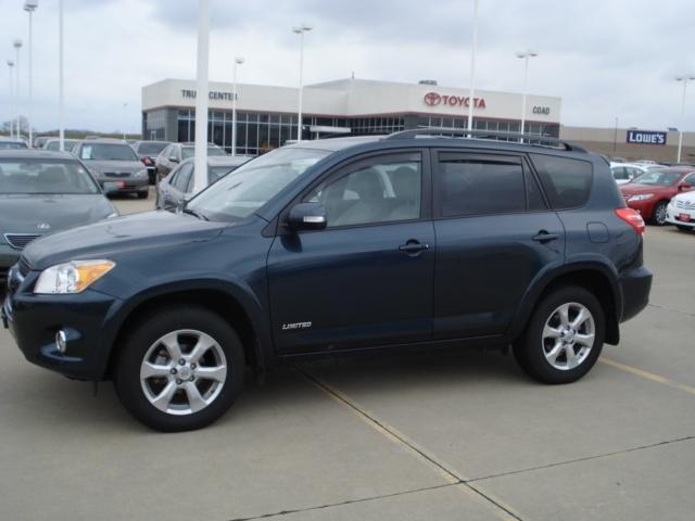 Toyota RAV4 2010 photo 2