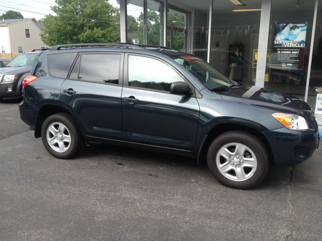 Toyota RAV4 2010 photo 2
