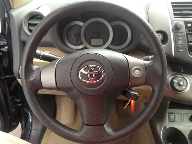 Toyota RAV4 2010 photo 4