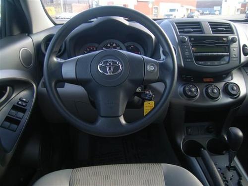 Toyota RAV4 2010 photo 3