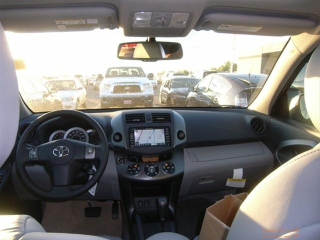Toyota RAV4 2010 photo 3