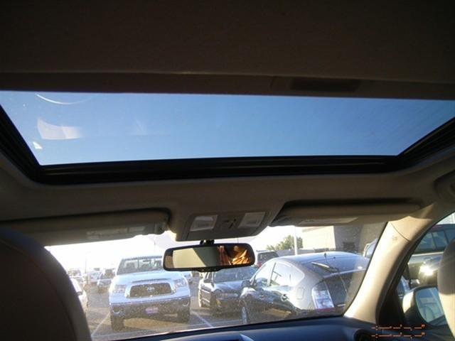 Toyota RAV4 2010 photo 4