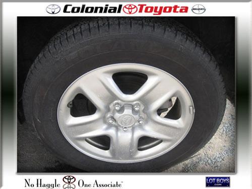 Toyota RAV4 2010 photo 2