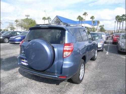 Toyota RAV4 2010 photo 4