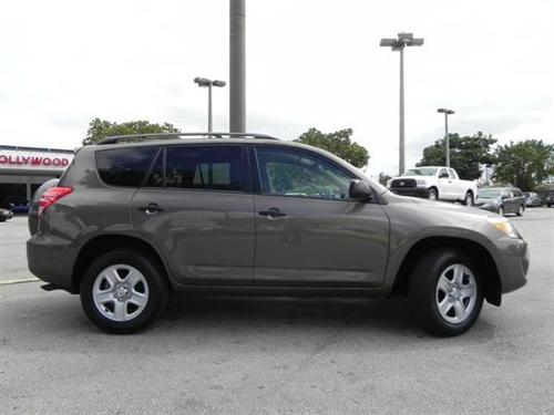 Toyota RAV4 2010 photo 2