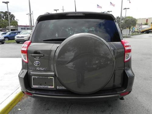 Toyota RAV4 2010 photo 4